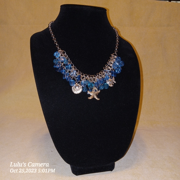 Necklace Blue beads on silver chain โ๏ธ starfish seashells - Picture 3 of 9